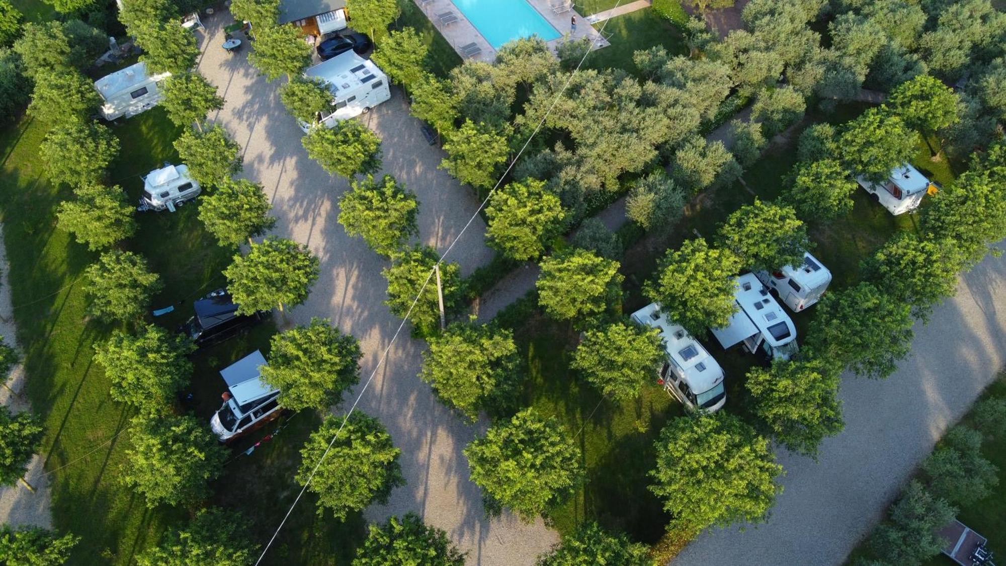 Seregnér Agricamping - Adults Only 18 - solo piazzole libere per camper, tende e roulotte Monzambano Exterior foto