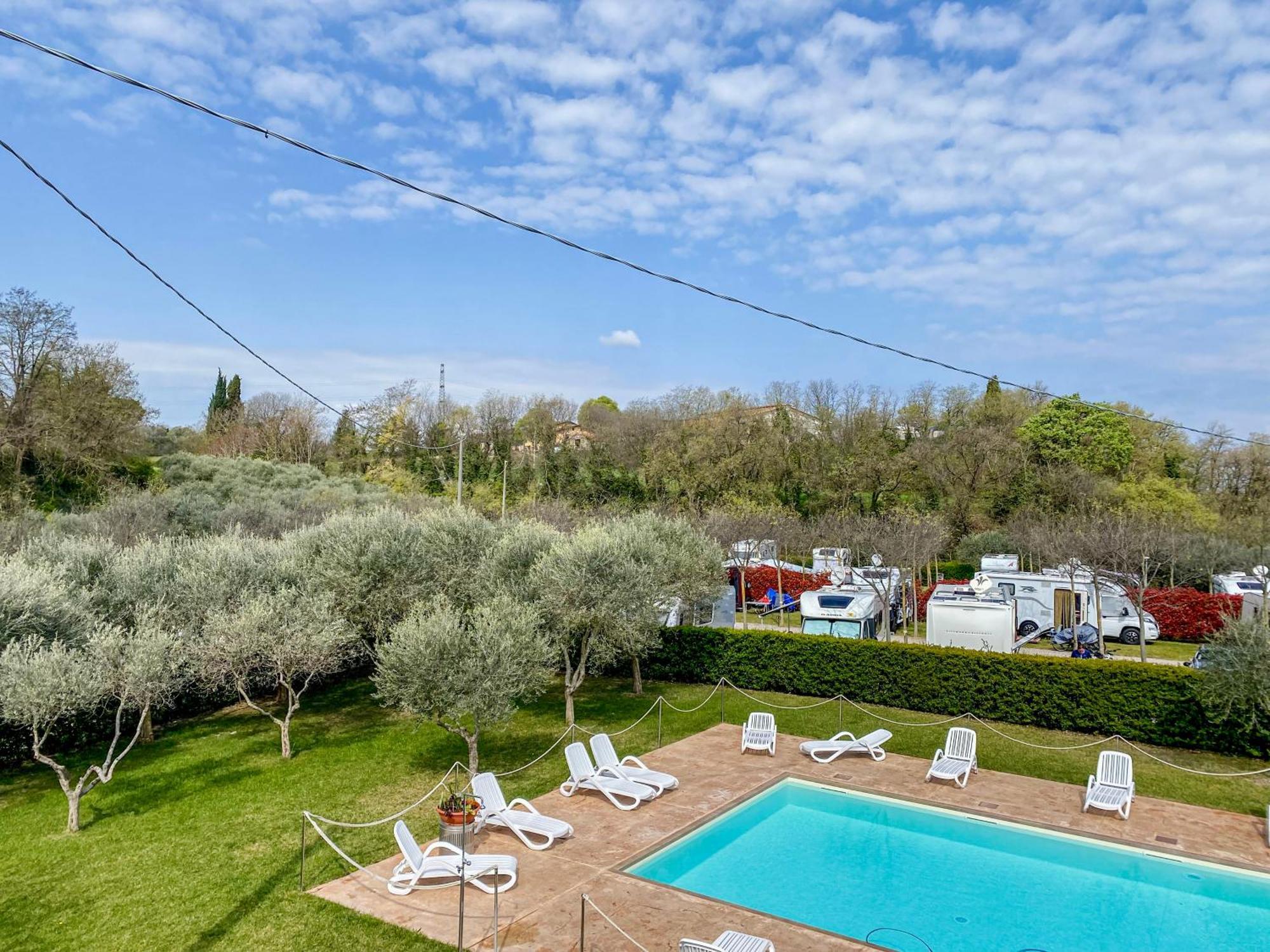 Seregnér Agricamping - Adults Only 18 - solo piazzole libere per camper, tende e roulotte Monzambano Exterior foto